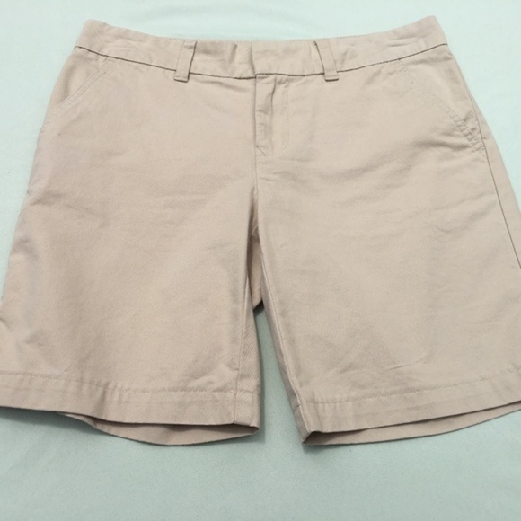 Women's Shorts 8 Item Not Mystery Box Reseller - Picture 8 of 8
